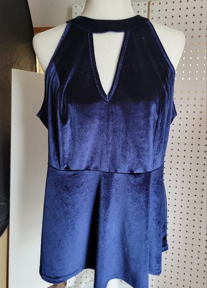 Torrid size‎ 1 zip blouse with peplum